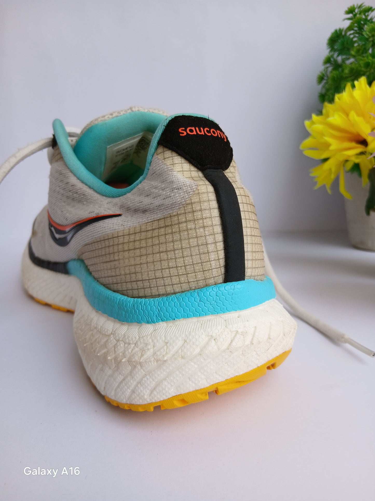Saucony Triumph Shoe - EUR Size 41