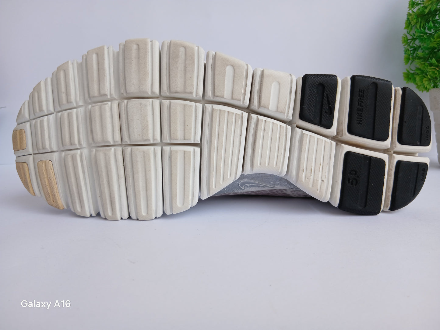 Nike Free 5.0 Shoe - EUR Size 40