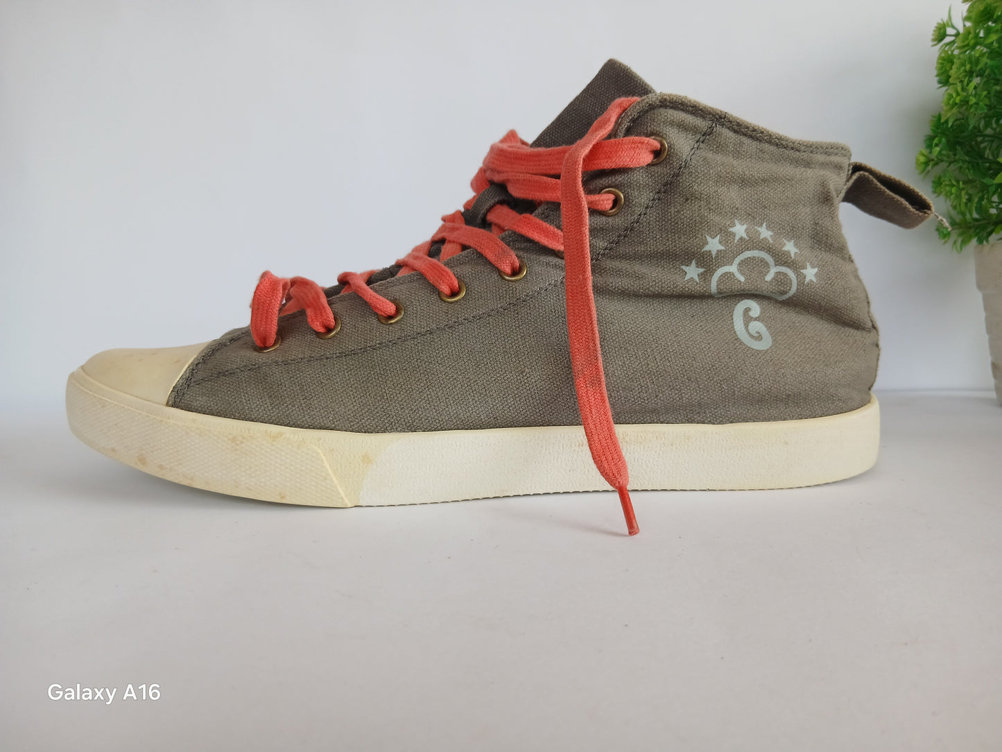 Super Groupies Shoe (with extra 3 Laces) - EUR Size 40.5
