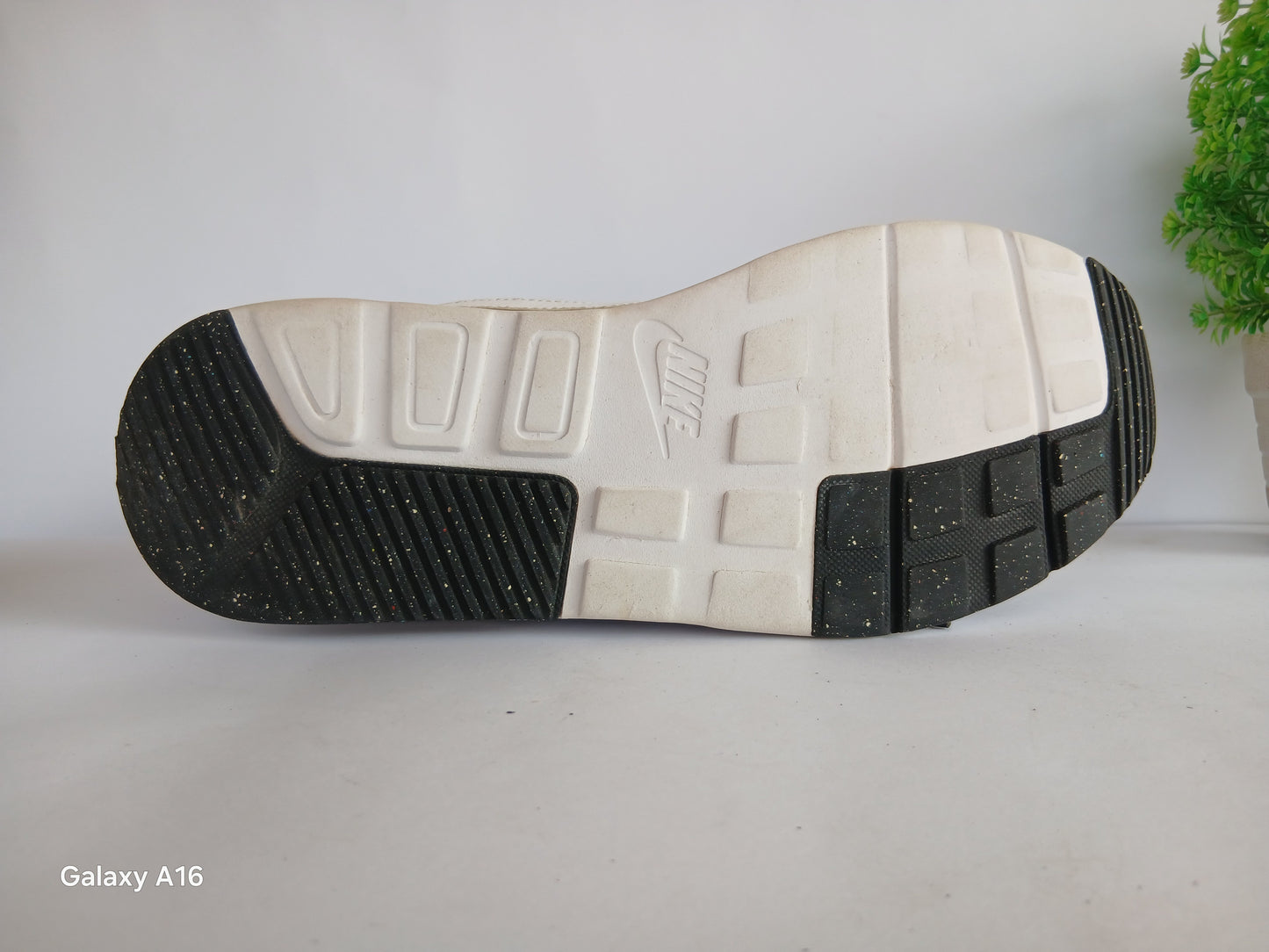 Nike Air Shoe - EUR Size 42
